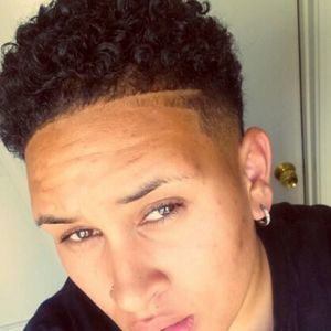 Meet your Posher, Michaela